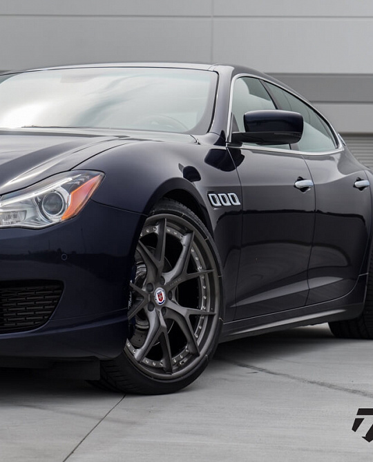 Фото дисков S101 Глянцевый темный лак на Maserati Quattroporte VI