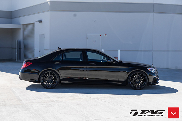 Фото дисков Vossen VFS-2 Черный сатин на Mercedes-Benz S-Class (W222, C217)