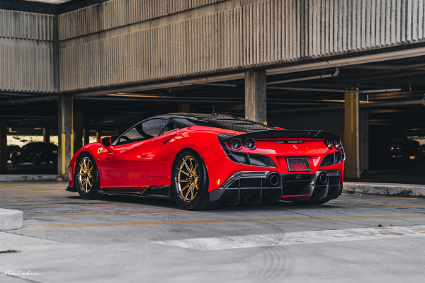 Фото дисков Brixton Forged R11-R Глянцевое золото на Ferrari F8