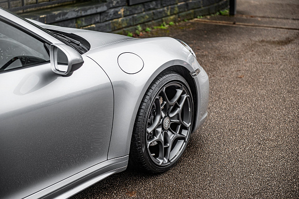 Фото дисков Kahn Type 11 Сатиновый графит на Porsche 911 VIII