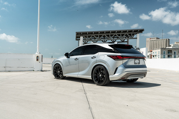 Фото дисков HRE P204 Черный сатин на Lexus RX V