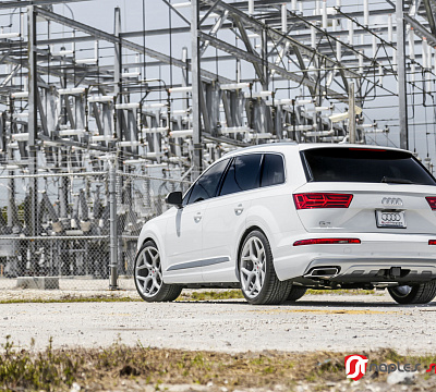 Фото дисков Vossen CG-205 на Audi Q7 (4M)