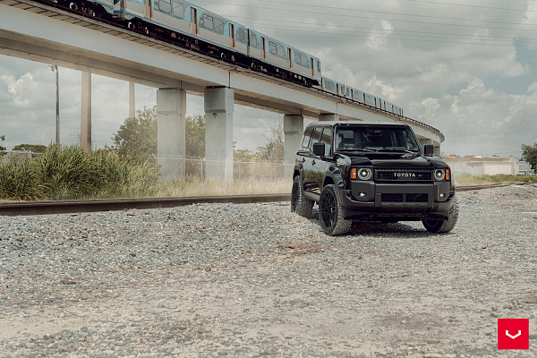 Фото дисков Vossen HF6-5 Черный сатин на Toyota Land Cruiser Prado 250