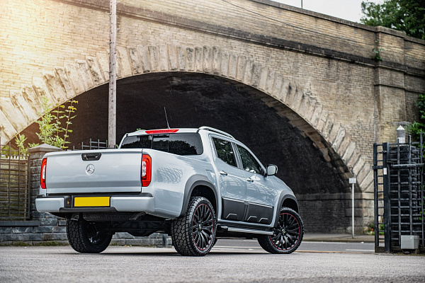 Фото дисков Kahn Kahn RS Черный сатин на Mercedes-Benz X-Class