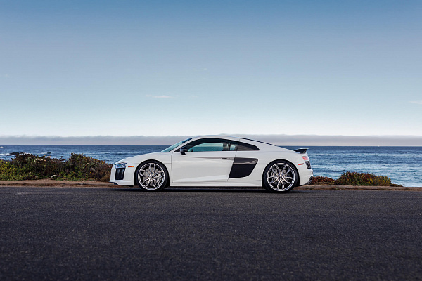 Фото дисков HRE P201 Сатиновый лак на Audi R8 (4S)