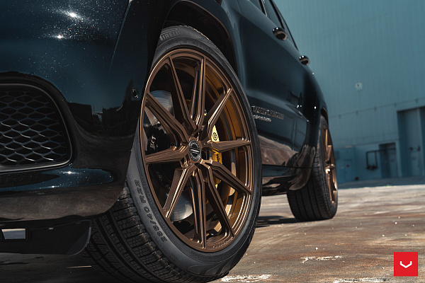 Фото дисков Vossen HF-3 Сатиновая бронза на Jeep Grand Cherokee IV