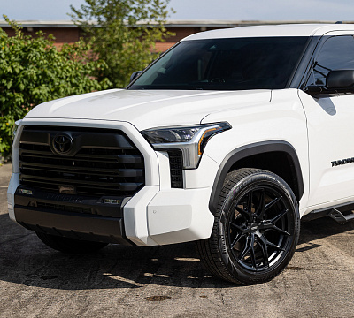 Фото дисков Vossen HF6-4 на Toyota Tundra III