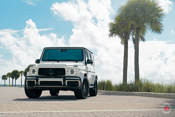Фото дисков Vossen S17-16 Черный глянец на Mercedes-Benz G-Class III