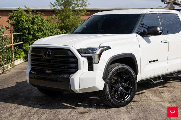 Фото дисков Vossen HF6-4 Черный сатин на Toyota Tundra III