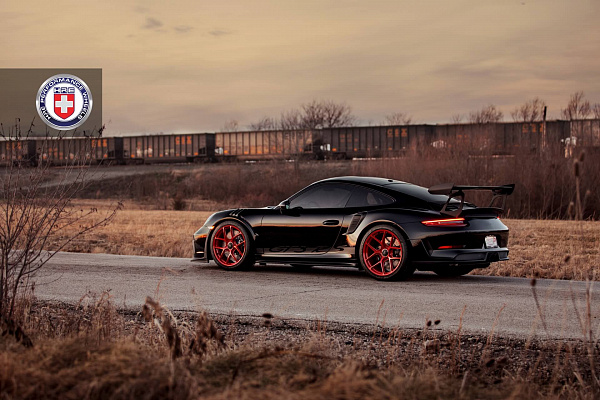Фото дисков HRE R101 Lightweight Красный глянец на Porsche 911 VII