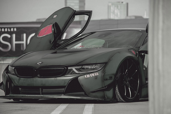 Фото дисков Savini SV80 Черный сатин на BMW i8