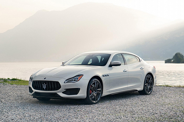 Фото дисков Maserati ATLANTE Глянцевый темный лак на Maserati Quattroporte VI