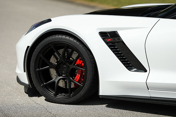 Фото дисков BC Forged RZ05 Черный сатин на Chevrolet Corvette C7