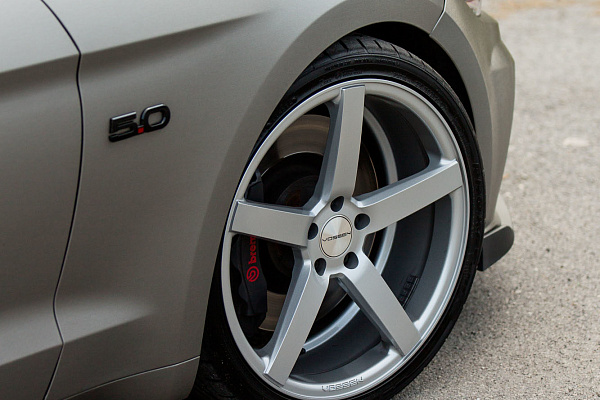 Фото дисков Vossen CV3 Серебро на Ford Mustang VI