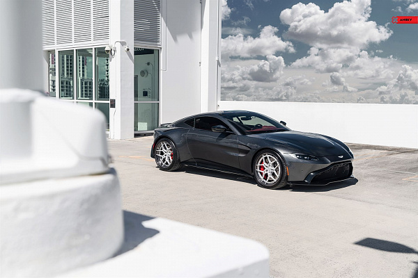 Фото дисков Anrky S3-X4 Сатиновый лак на Aston Martin Vantage 4