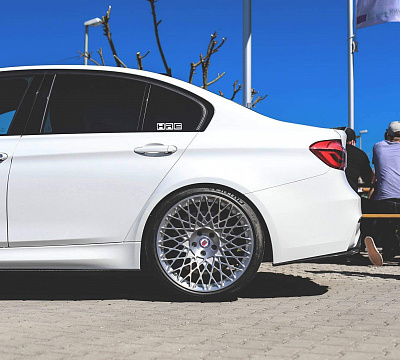 Фото дисков HRE 501M на BMW 3/M3 (F3x/F80)