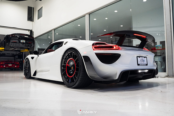 Фото дисков Anrky AN20 Aerosport Черный глянец на Porsche 918 Spyder