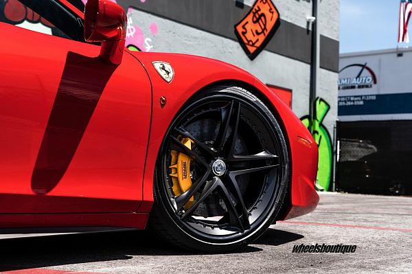 Фото дисков HRE S207 Черный сатин на Ferrari 458