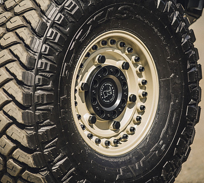 Фото дисков Black Rhino ARMORY на Jeep Wrangler III (JK)