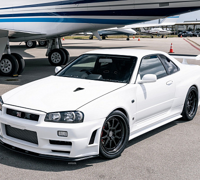 Фото дисков Strasse Wheels R10 Competition на Nissan GT-R