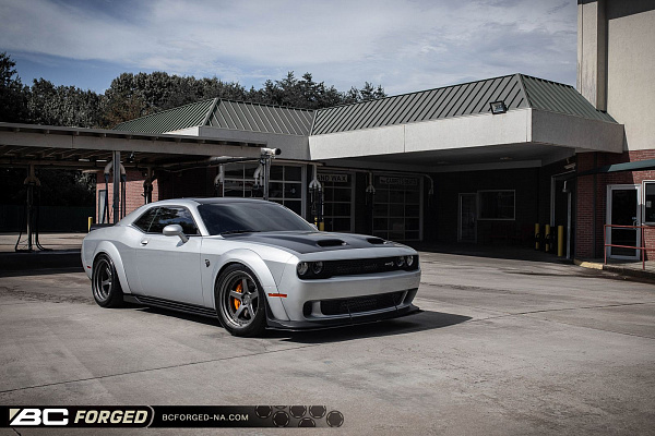 Фото дисков BC Forged LE05 // MLE05 Матовый графит на Dodge Challenger III