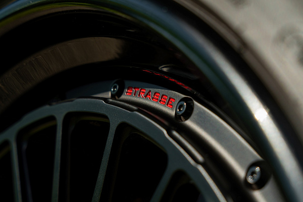 Фото дисков Strasse Wheels SV20 Track Черный сатин на BMW 3/M3 (G2x/G80)