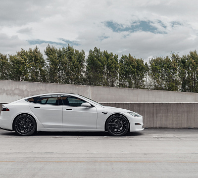 Фото дисков Vossen HFX-1 (5-Lug) на Tesla Model S