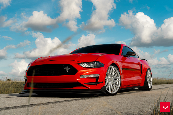 Фото дисков Vossen HF-7 Серебро на Ford Mustang VI