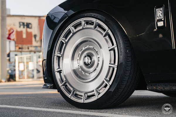 Фото дисков Vossen UV-7 Глянцевый тонированный лак на Rolls-Royce Ghost II