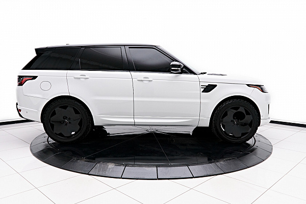 Фото дисков Giovanna Massis Черный глянец на Land Rover Range Rover Sport II