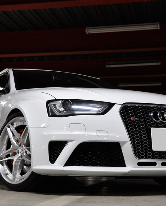 Фото дисков S107 Глянцевый лак на Audi A/S/RS 4 (B8)