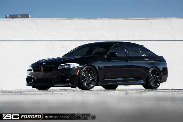 Фото дисков BC Forged HCS04 Глянцевый темный лак на BMW 5/M5 (F10)