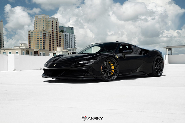 Фото дисков Anrky AN23 Черный глянец на Ferrari 812