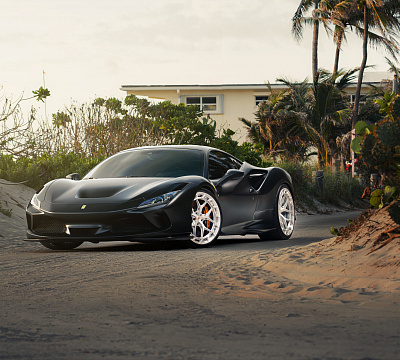 Фото дисков Vossen LC3-01T на Ferrari F8