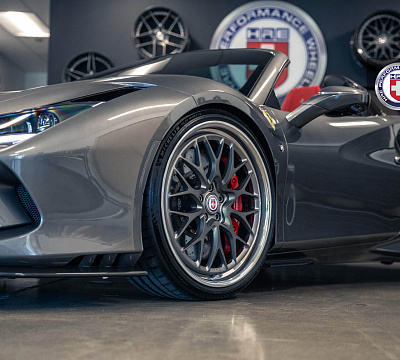 Фото дисков HRE 520 на Ferrari F8