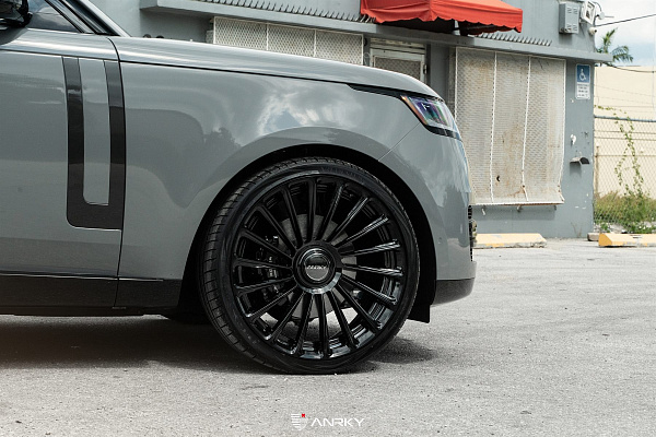 Фото дисков Anrky RF-282 Черный глянец на Land Rover Range Rover V