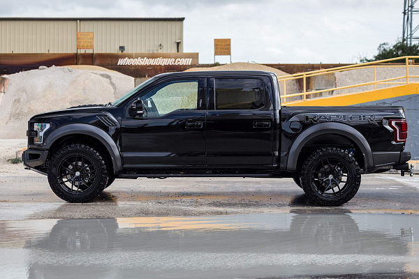 Фото дисков HRE P161 Черный глянец на Ford F-150 XIII