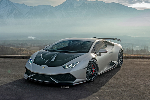 Фото дисков Strasse Wheels SV10M Deep Concave FS Черный сатин на Lamborghini Huracan