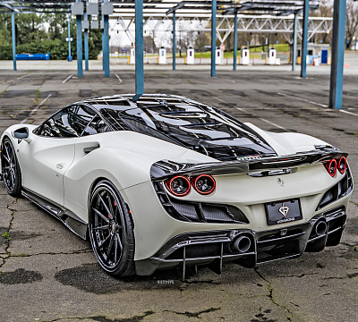 Фото дисков Strasse Wheels SV10 Deep Concave FS на Ferrari SF90