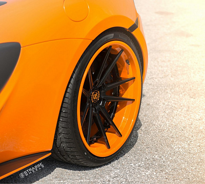 Фото дисков Strasse Wheels SV1 Deep Concave FS на McLaren 570S
