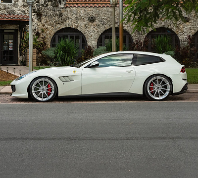 Фото дисков Anrky AN28 на Ferrari GTC4Lusso