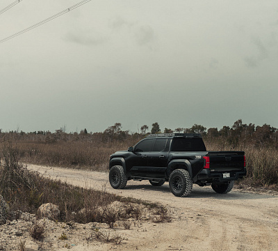 Фото дисков Vossen HFX-1 (6-Lug) на  Toyota Tacoma IV