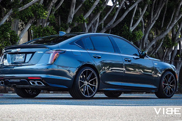 Фото дисков Vossen HF-3 Алмазная проточка на Cadillac CT5