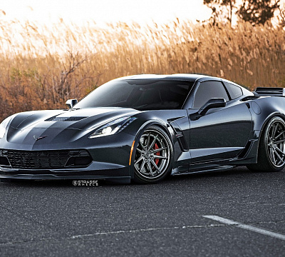 Фото дисков Strasse Wheels SV1 Deep Concave FS на Chevrolet Corvette C7