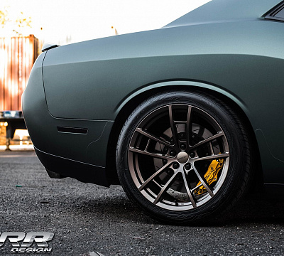 Фото дисков MRR M392 на Dodge Challenger III
