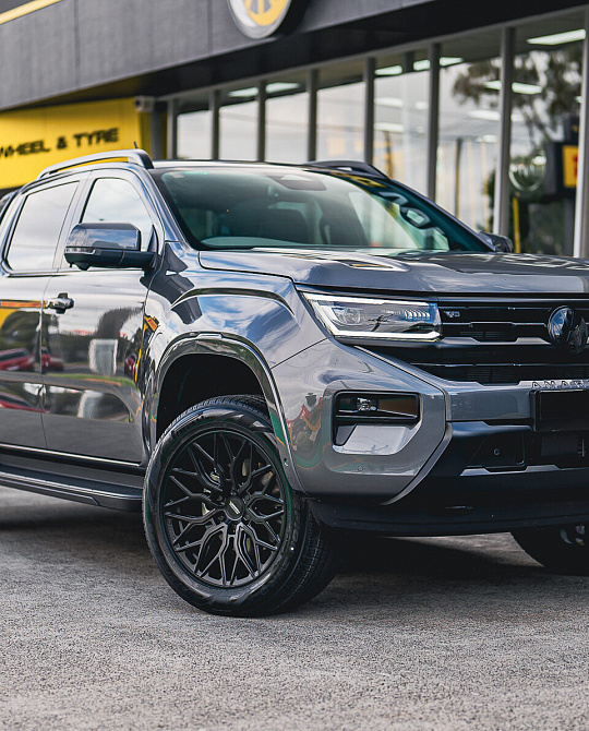 Фото дисков HF6-3 Черный сатин на  Volkswagen Amarok II