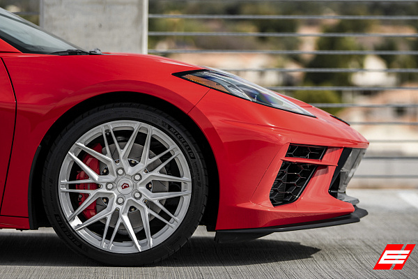 Фото дисков Vossen EVO-5 Глянцевый лак на Chevrolet Corvette C8