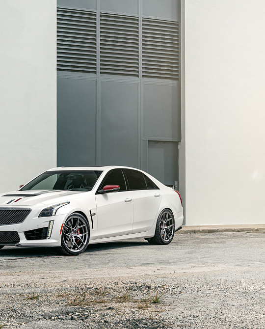 Фото дисков HF-5 Сатиновый графит на Cadillac CTS III