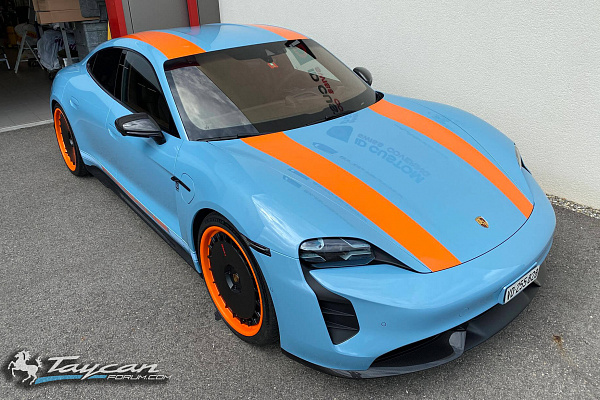 Фото дисков HRE 935 Черный сатин на Porsche Taycan I