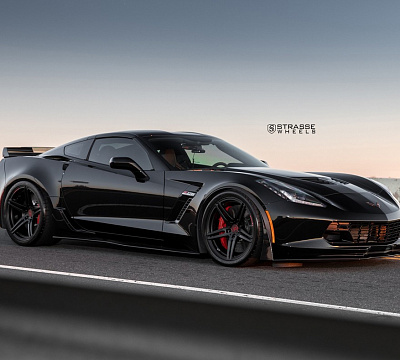 Фото дисков Strasse Wheels SP5R Deep Concave Monoblock на Chevrolet Corvette C7